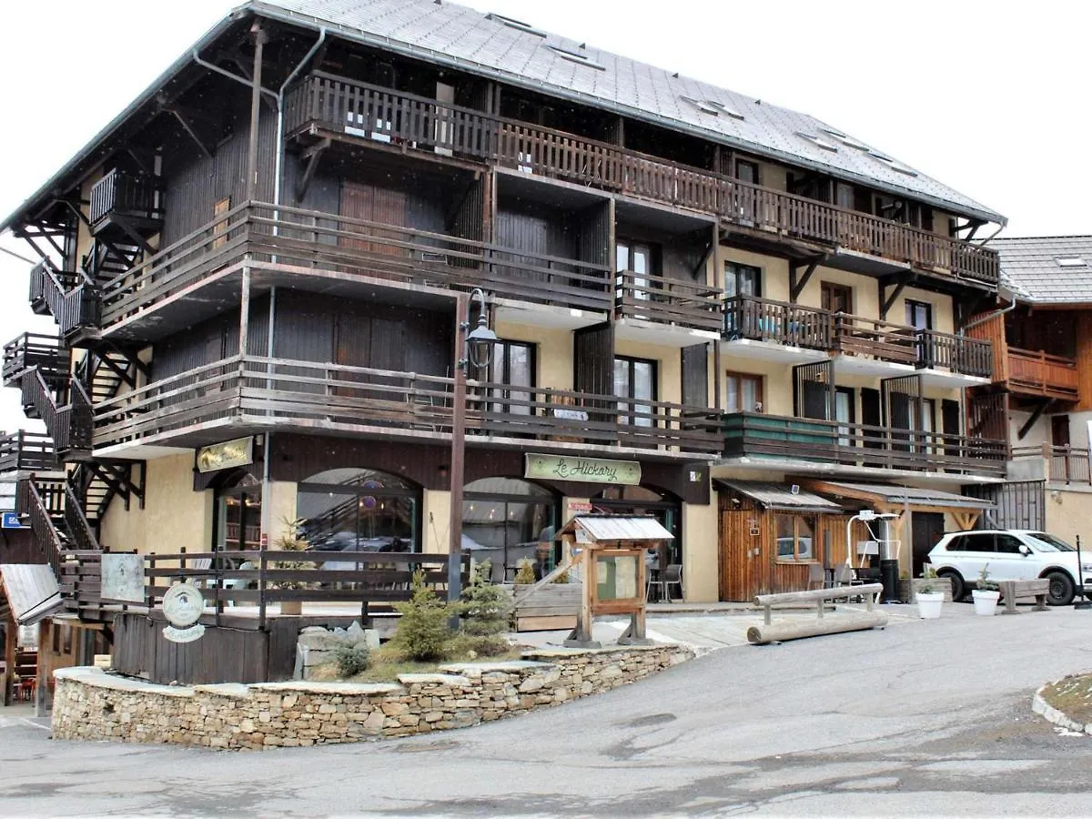 Studio Cabine Au Pied Des Pistes, 4 Couchages, Plein Centre, Balcon Expose Ouest, Parking Proche - Fr-1-330-554 France